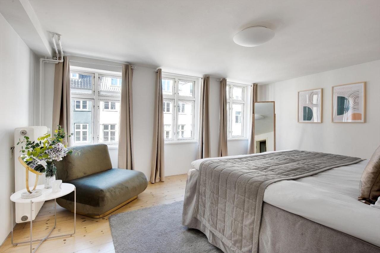 Sanders Main - Endearing Two-bedroom Duplex With A Balcony Next To Magical Nyhavn * Copenhague