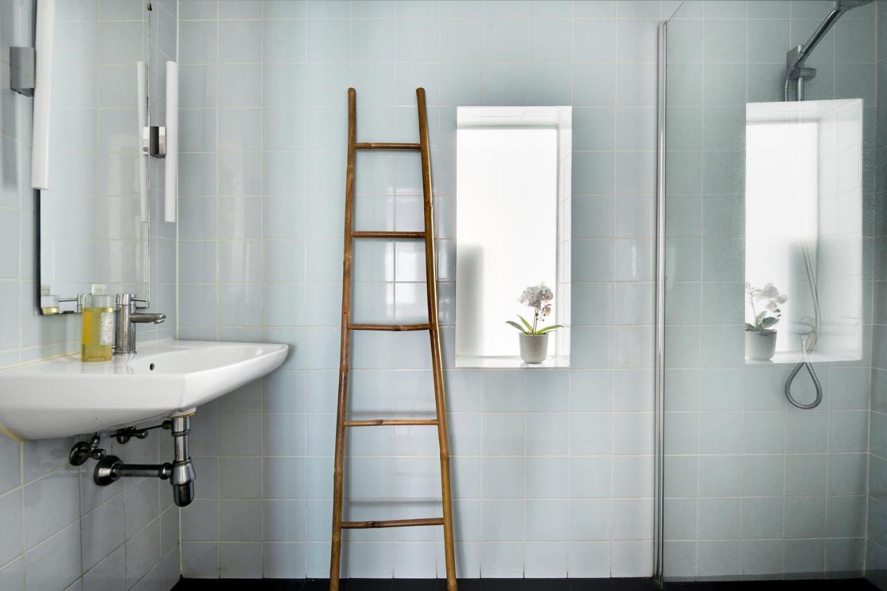 Sanders Main - Endearing Two-bedroom Duplex With A Balcony Next To Magical Nyhavn * Copenhague
